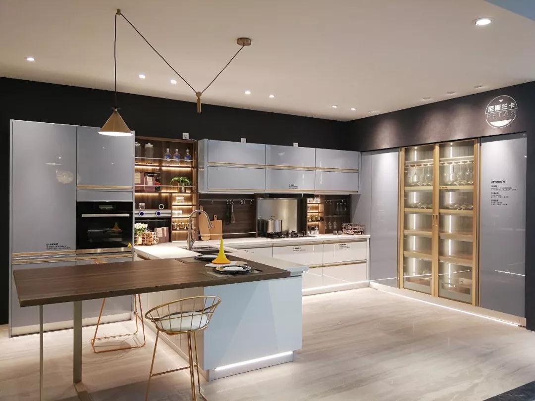 上新 | 好看兼实用的新橱柜，发个朋友圈能让别人妒忌得质壁分离